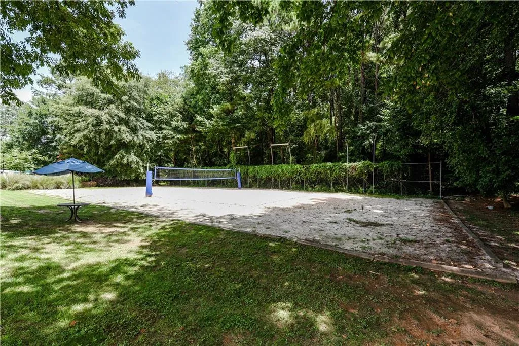 2006 Queen Anne Court, Sandy Springs, Georgia 30350, 2 Bedrooms Bedrooms, ,2 BathroomsBathrooms,Residential,Sold,2006 Queen Anne Court,6585746