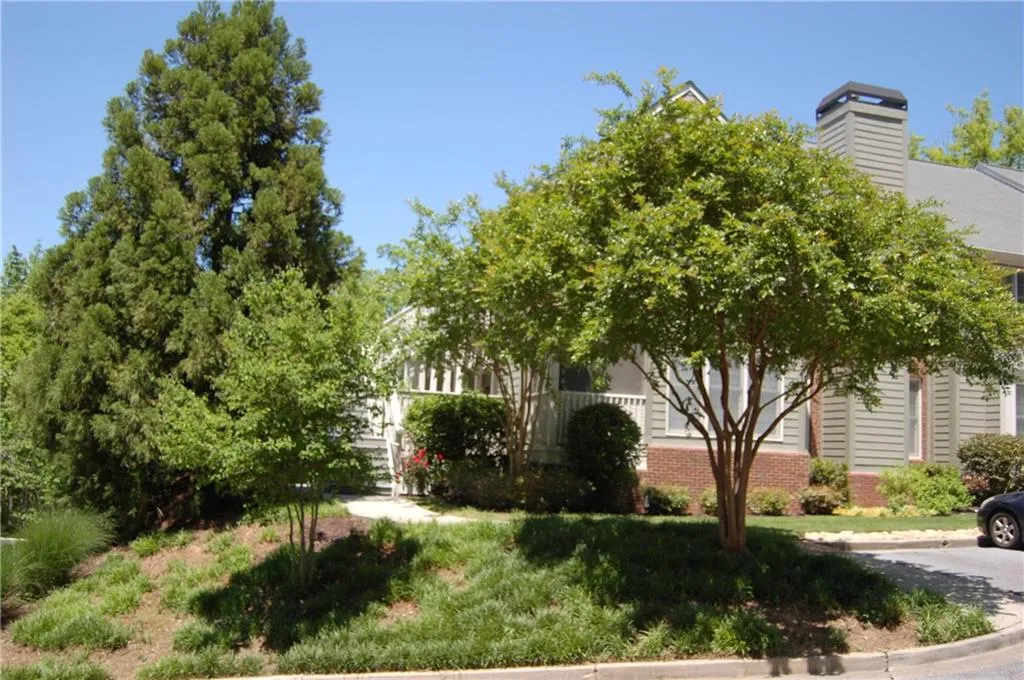 902 Camden Court Unit 902, Atlanta, Georgia 30327, 2 Bedrooms Bedrooms, ,2 BathroomsBathrooms,Residential,Sold,902 Camden Court Unit 902,6005629