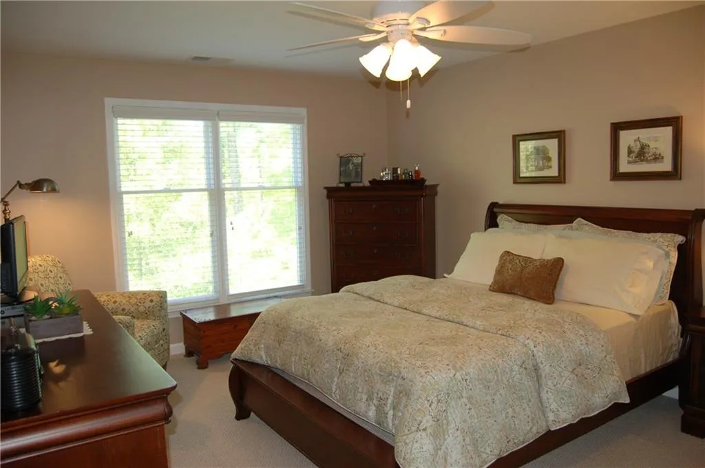 902 Camden Court Unit 902, Atlanta, Georgia 30327, 2 Bedrooms Bedrooms, ,2 BathroomsBathrooms,Residential,Sold,902 Camden Court Unit 902,6005629