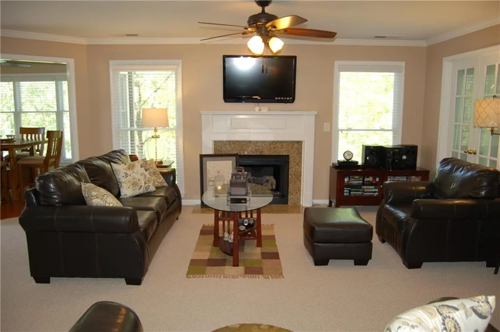 902 Camden Court Unit 902, Atlanta, Georgia 30327, 2 Bedrooms Bedrooms, ,2 BathroomsBathrooms,Residential,Sold,902 Camden Court Unit 902,6005629
