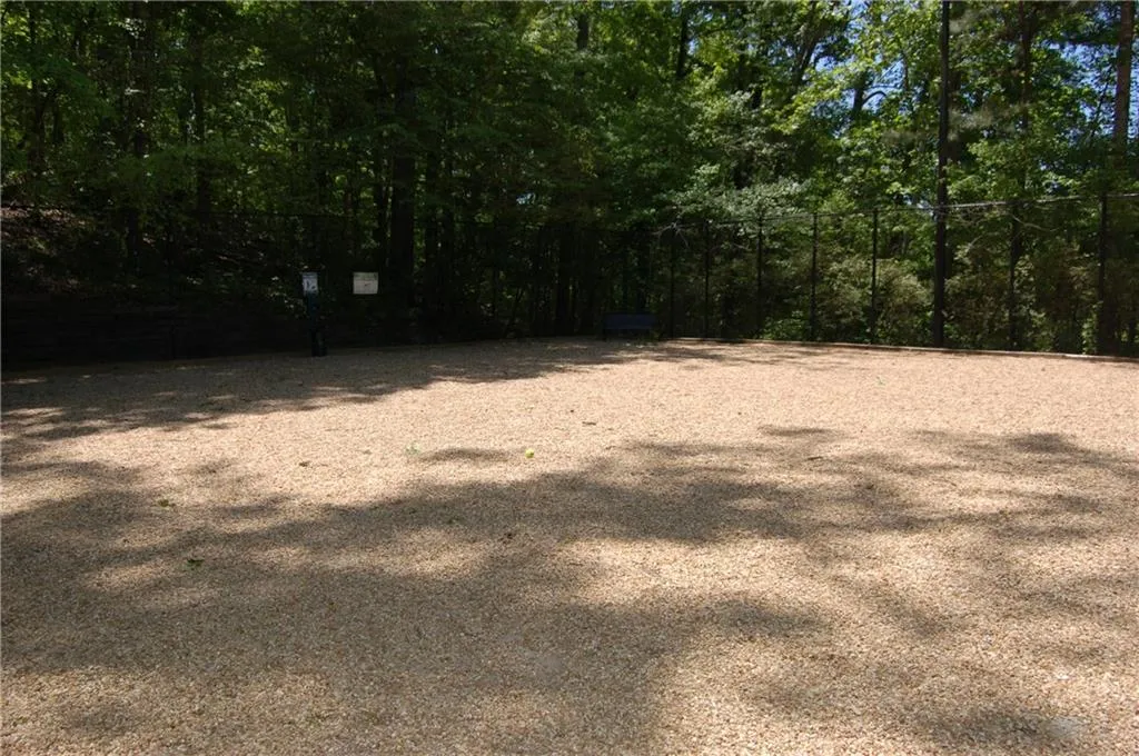 902 Camden Court Unit 902, Atlanta, Georgia 30327, 2 Bedrooms Bedrooms, ,2 BathroomsBathrooms,Residential,Sold,902 Camden Court Unit 902,6005629