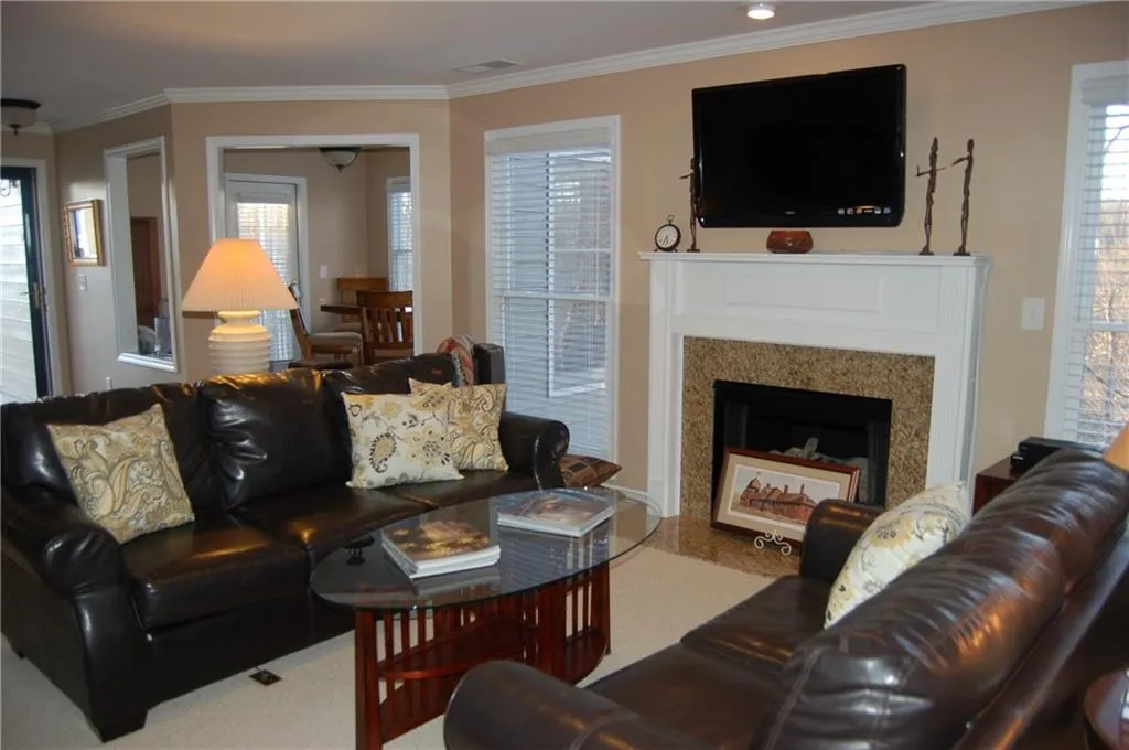 902 Camden Court Unit 902, Atlanta, Georgia 30327, 2 Bedrooms Bedrooms, ,2 BathroomsBathrooms,Residential,Sold,902 Camden Court Unit 902,6005629