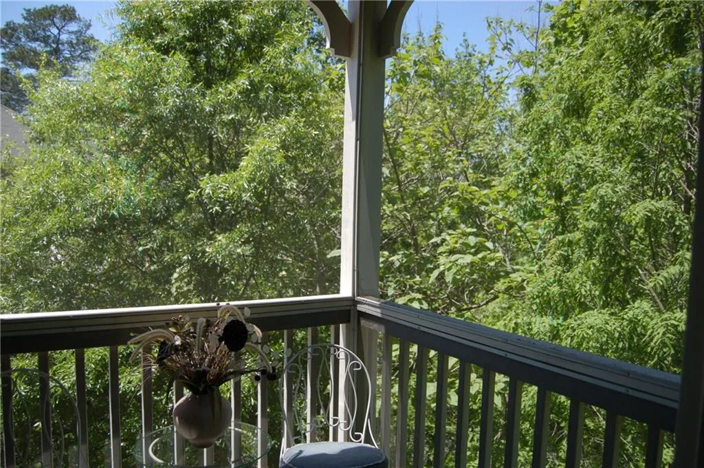 902 Camden Court Unit 902, Atlanta, Georgia 30327, 2 Bedrooms Bedrooms, ,2 BathroomsBathrooms,Residential,Sold,902 Camden Court Unit 902,6005629