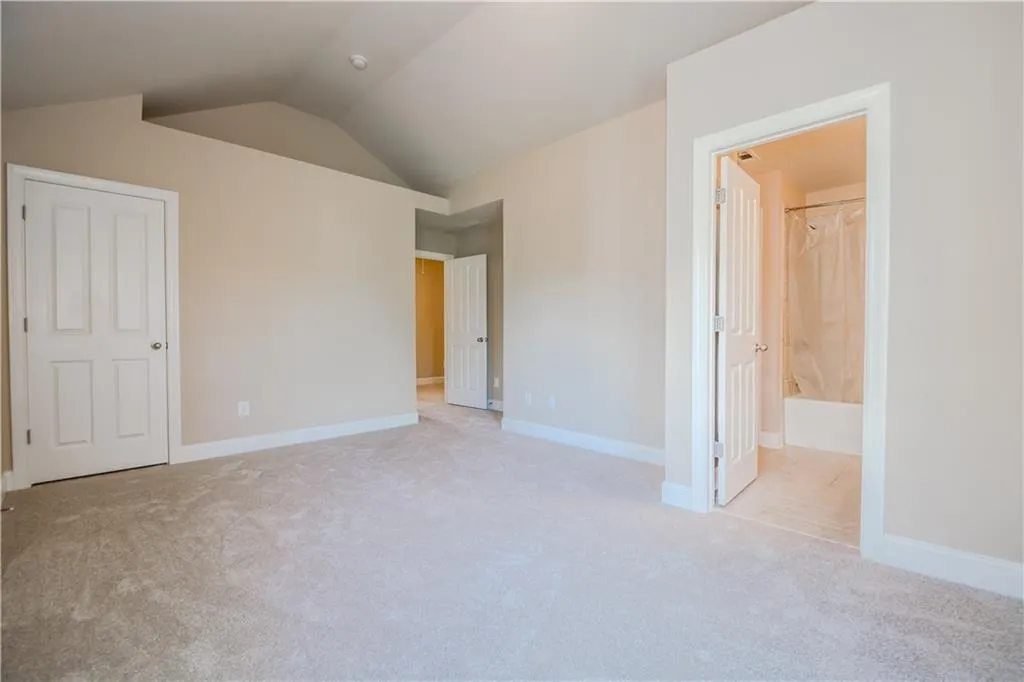 7770gl Glisten Avenue Unit 209, Sandy Springs, Georgia 30328, 3 Bedrooms Bedrooms, ,2 BathroomsBathrooms,Residential,Sold,7770gl Glisten Avenue Unit 209,5929126