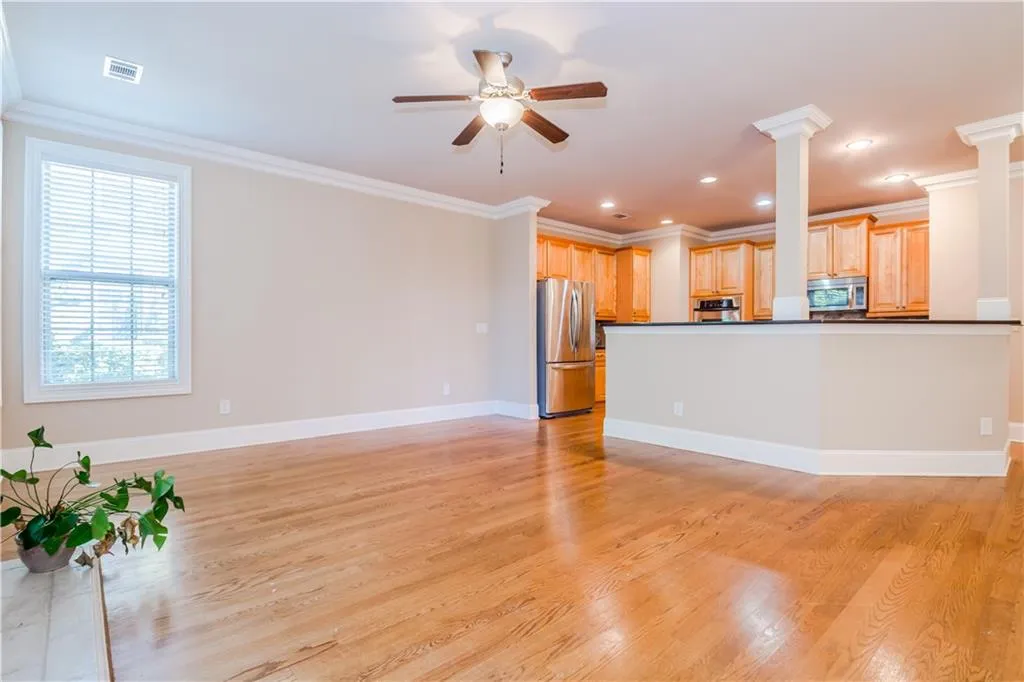 7770gl Glisten Avenue Unit 209, Sandy Springs, Georgia 30328, 3 Bedrooms Bedrooms, ,2 BathroomsBathrooms,Residential,Sold,7770gl Glisten Avenue Unit 209,5929126