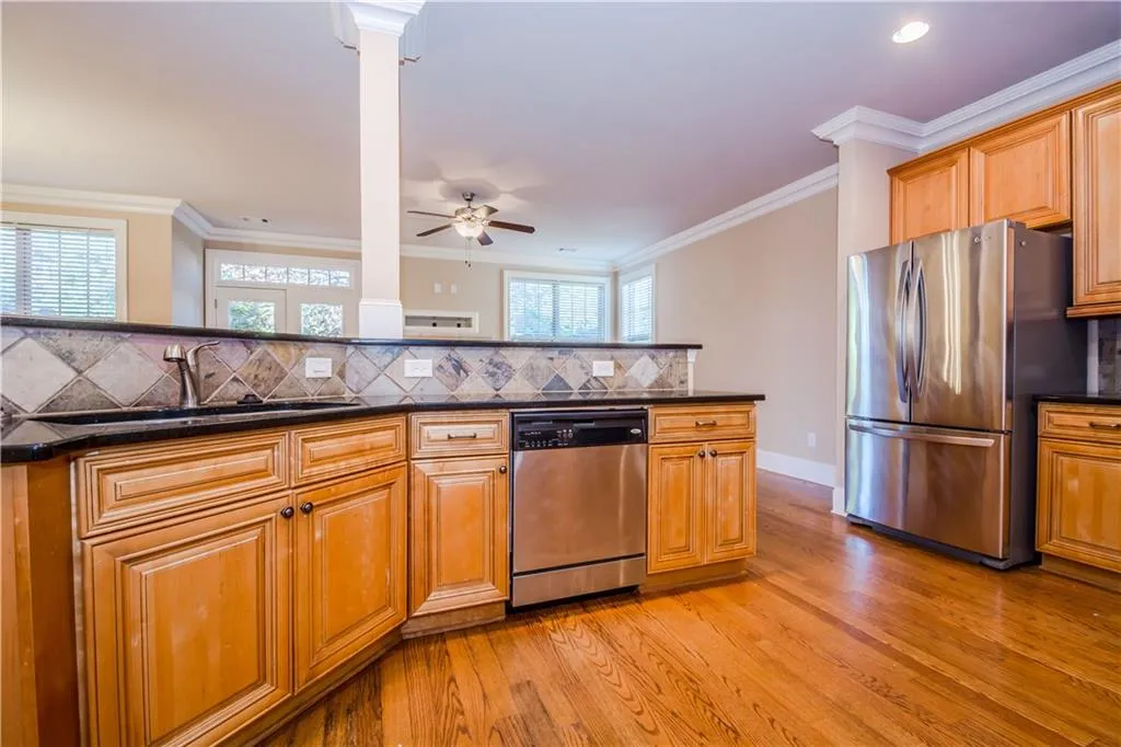7770gl Glisten Avenue Unit 209, Sandy Springs, Georgia 30328, 3 Bedrooms Bedrooms, ,2 BathroomsBathrooms,Residential,Sold,7770gl Glisten Avenue Unit 209,5929126