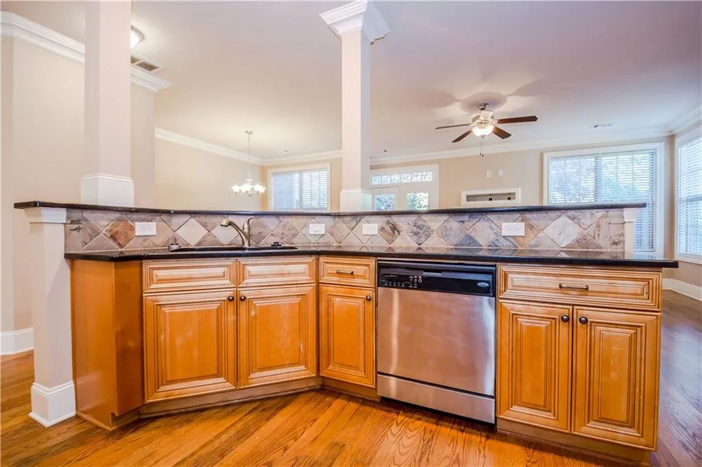 7770gl Glisten Avenue Unit 209, Sandy Springs, Georgia 30328, 3 Bedrooms Bedrooms, ,2 BathroomsBathrooms,Residential,Sold,7770gl Glisten Avenue Unit 209,5929126