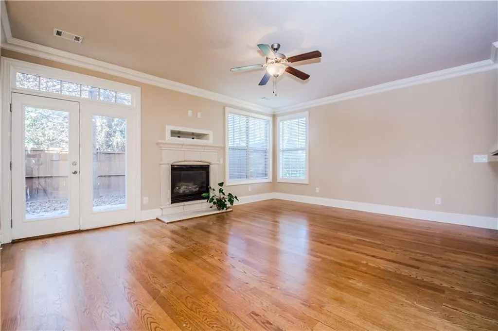 7770gl Glisten Avenue Unit 209, Sandy Springs, Georgia 30328, 3 Bedrooms Bedrooms, ,2 BathroomsBathrooms,Residential,Sold,7770gl Glisten Avenue Unit 209,5929126