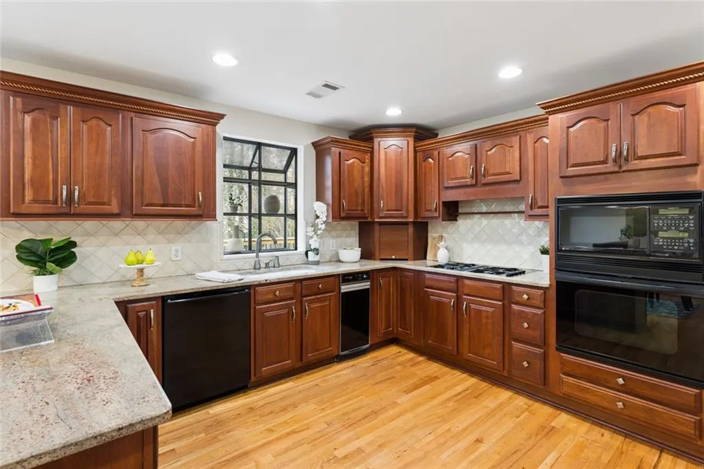 525 Spender Trace, Atlanta, Georgia 30350, 4 Bedrooms Bedrooms, ,3 BathroomsBathrooms,Residential,For Sale,525 Spender Trace,7738626