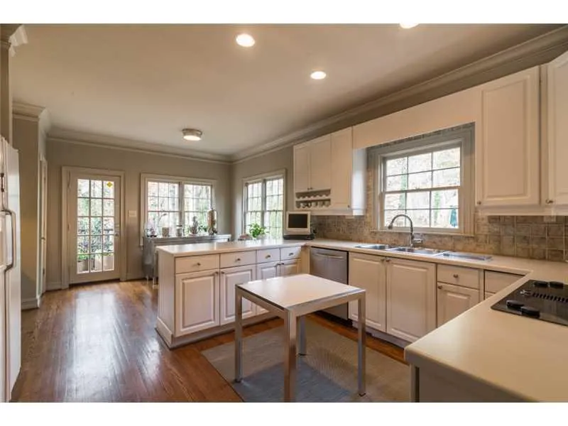 145 Claridge Drive, Sandy Springs, Georgia 30342, 4 Bedrooms Bedrooms, ,3 BathroomsBathrooms,Residential,Sold,145 Claridge Drive,5372022