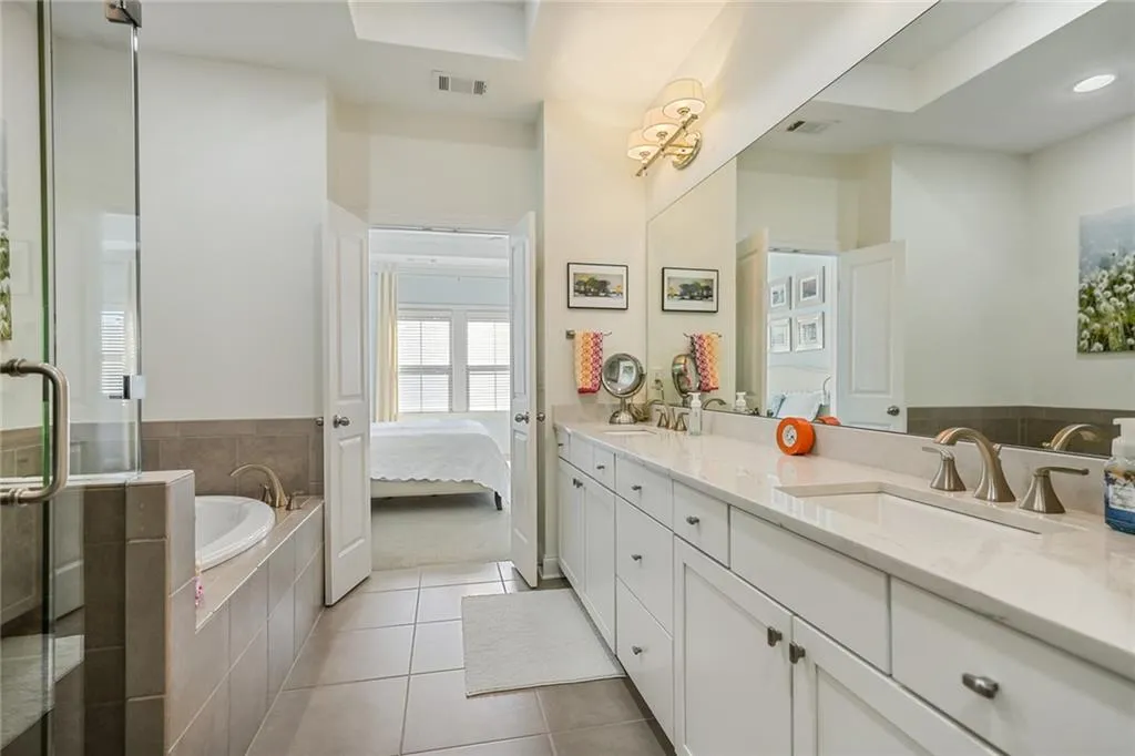 57 Weston Drive Unit 13, Sandy Springs, Georgia 30328, 3 Bedrooms Bedrooms, ,3 BathroomsBathrooms,Residential,Sold,57 Weston Drive Unit 13,7132699