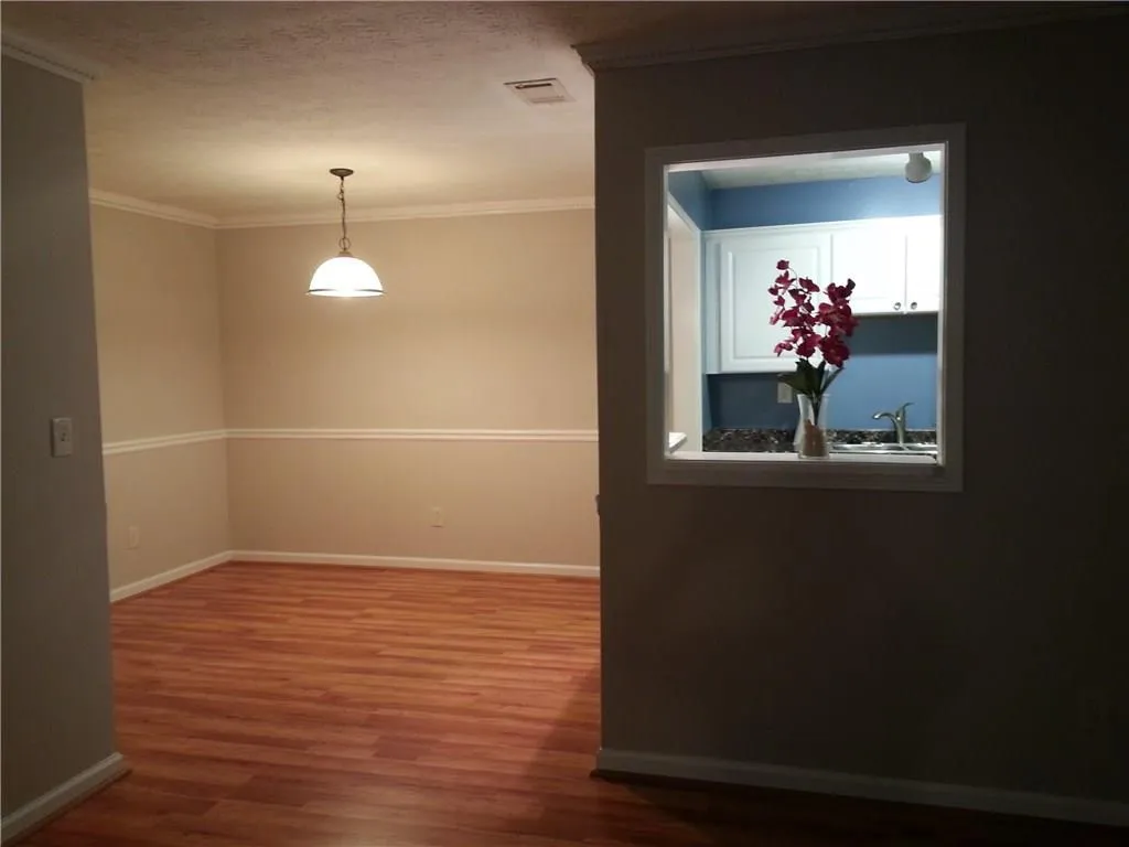 1606 Vicksburg Place, Sandy Springs, Georgia 30350, 2 Bedrooms Bedrooms, ,2 BathroomsBathrooms,Residential,Sold,1606 Vicksburg Place,5815237