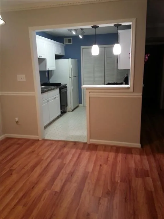 1606 Vicksburg Place, Sandy Springs, Georgia 30350, 2 Bedrooms Bedrooms, ,2 BathroomsBathrooms,Residential,Sold,1606 Vicksburg Place,5815237