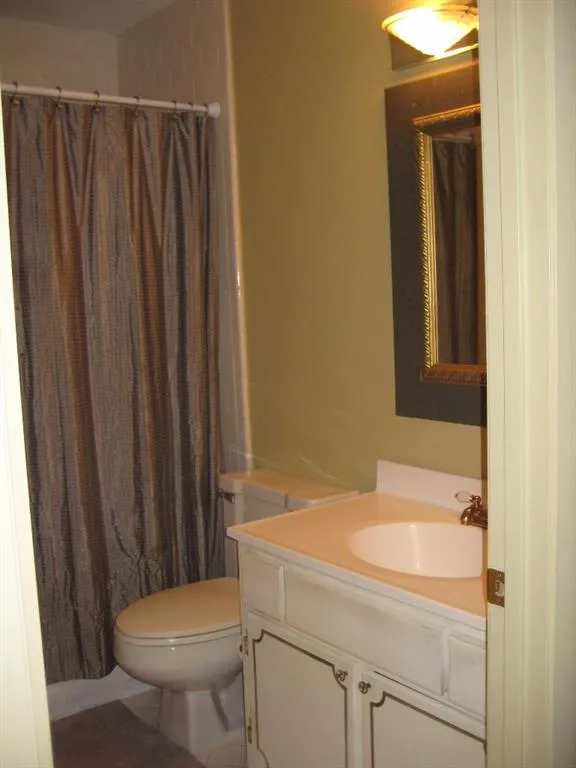 56 Basswood Circle, Sandy Springs, Georgia 30328, 3 Bedrooms Bedrooms, ,2 BathroomsBathrooms,Residential,Sold,56 Basswood Circle,5593872