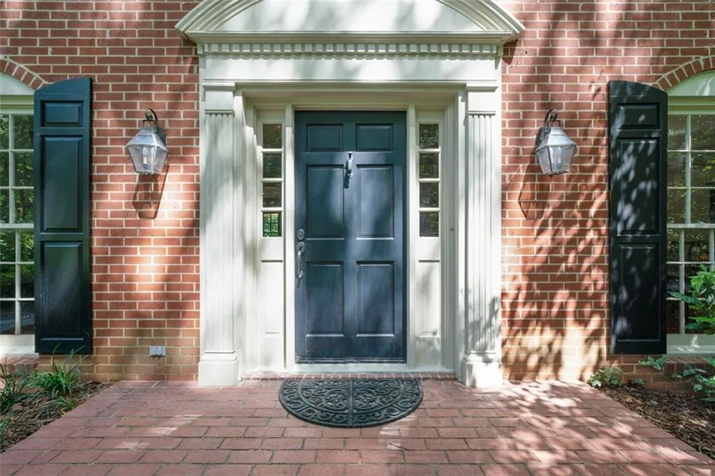 7095 Glenridge Drive, Atlanta, Georgia 30328, 4 Bedrooms Bedrooms, ,2 BathroomsBathrooms,Residential,Sold,7095 Glenridge Drive,6914982