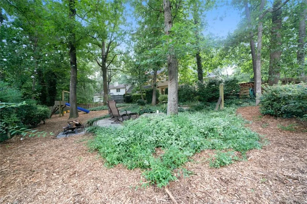 7095 Glenridge Drive, Atlanta, Georgia 30328, 4 Bedrooms Bedrooms, ,2 BathroomsBathrooms,Residential,Sold,7095 Glenridge Drive,6914982