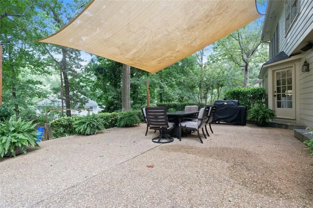 7095 Glenridge Drive, Atlanta, Georgia 30328, 4 Bedrooms Bedrooms, ,2 BathroomsBathrooms,Residential,Sold,7095 Glenridge Drive,6914982