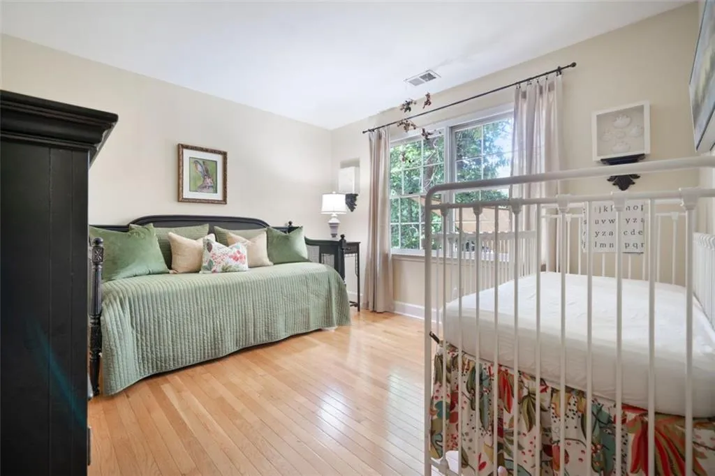 7095 Glenridge Drive, Atlanta, Georgia 30328, 4 Bedrooms Bedrooms, ,2 BathroomsBathrooms,Residential,Sold,7095 Glenridge Drive,6914982
