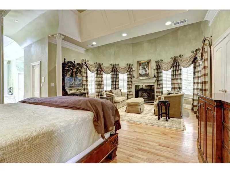 5365 Harrowood Lane, Sandy Springs, Georgia 30327, 5 Bedrooms Bedrooms, ,5 BathroomsBathrooms,Residential,Sold,5365 Harrowood Lane,5358715