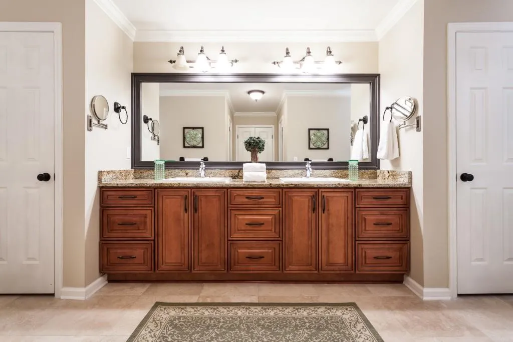 7310 Chattahoochee Bluff Drive, Sandy Springs, Georgia 30350, 5 Bedrooms Bedrooms, ,4 BathroomsBathrooms,Residential,Sold,7310 Chattahoochee Bluff Drive,5639776
