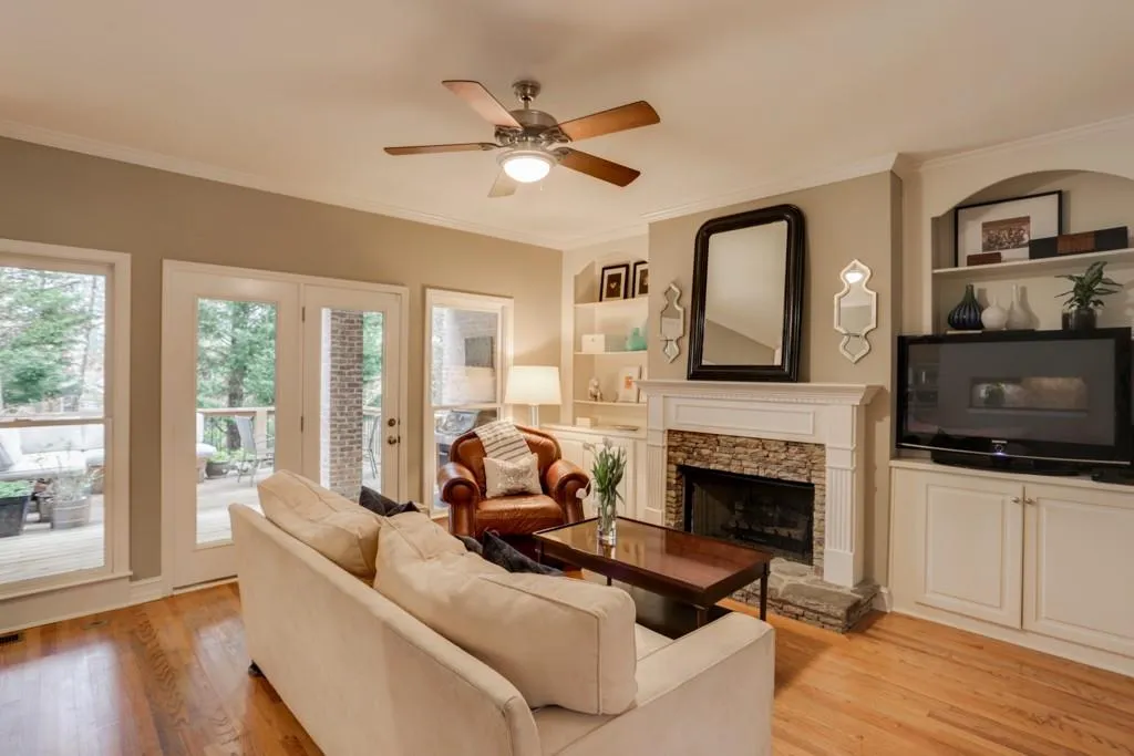 7265 Village Creek Trace, Sandy Springs, Georgia 30328, 4 Bedrooms Bedrooms, ,3 BathroomsBathrooms,Residential,Sold,7265 Village Creek Trace,5994573