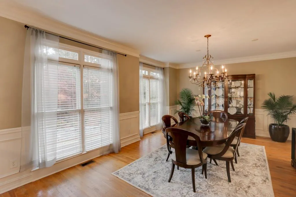 7265 Village Creek Trace, Sandy Springs, Georgia 30328, 4 Bedrooms Bedrooms, ,3 BathroomsBathrooms,Residential,Sold,7265 Village Creek Trace,5994573