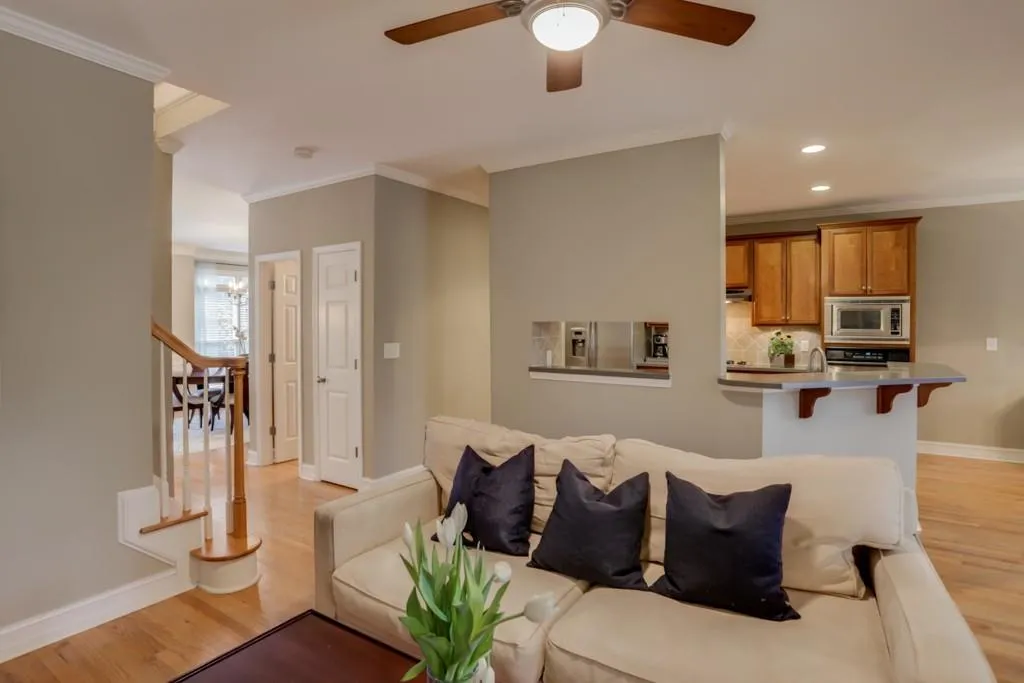 7265 Village Creek Trace, Sandy Springs, Georgia 30328, 4 Bedrooms Bedrooms, ,3 BathroomsBathrooms,Residential,Sold,7265 Village Creek Trace,5994573