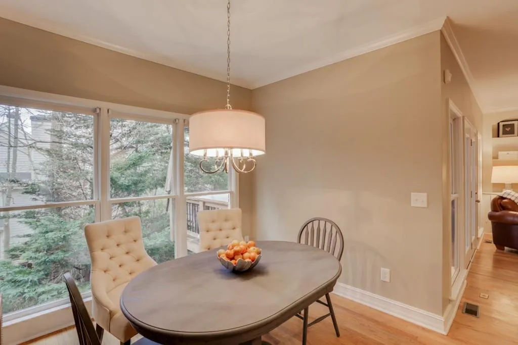 7265 Village Creek Trace, Sandy Springs, Georgia 30328, 4 Bedrooms Bedrooms, ,3 BathroomsBathrooms,Residential,Sold,7265 Village Creek Trace,5994573