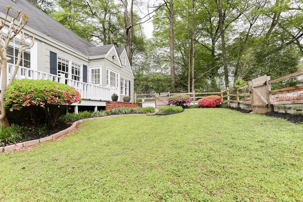 126 Spruell Springs Road, Sandy Springs, Georgia 30342, 3 Bedrooms Bedrooms, ,2 BathroomsBathrooms,Residential,Sold,126 Spruell Springs Road,6534367