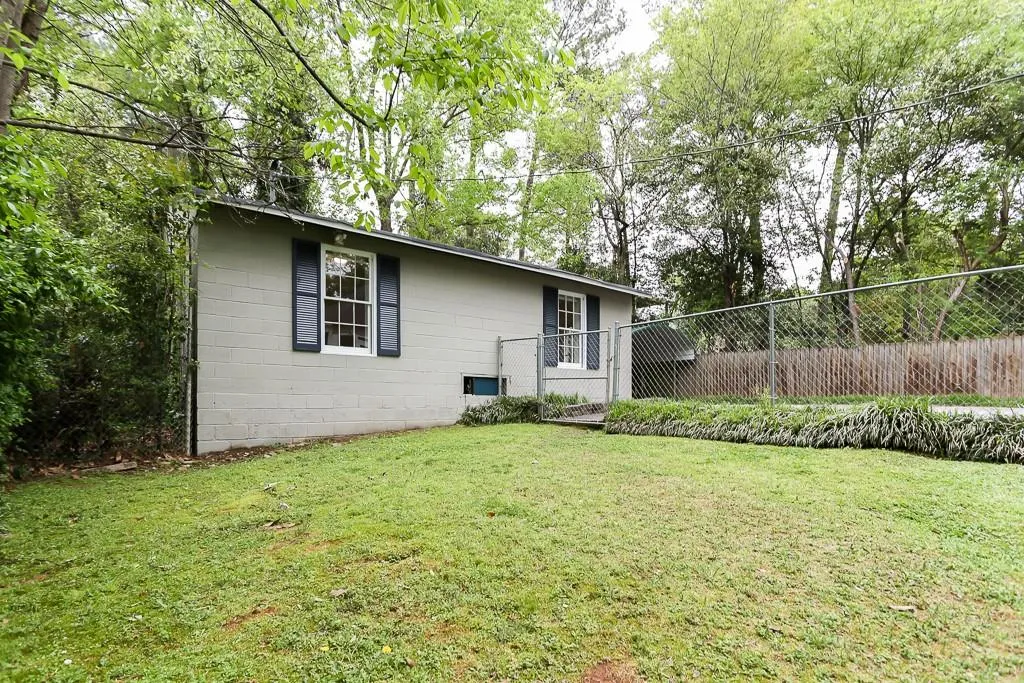 126 Spruell Springs Road, Sandy Springs, Georgia 30342, 3 Bedrooms Bedrooms, ,2 BathroomsBathrooms,Residential,Sold,126 Spruell Springs Road,6534367