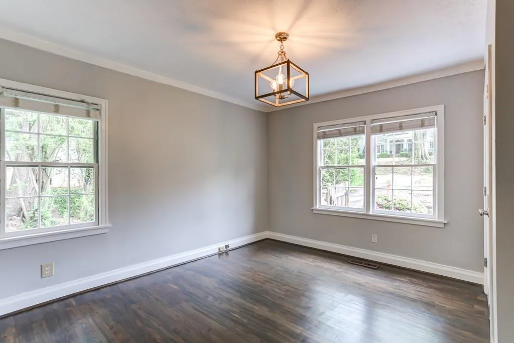 126 Spruell Springs Road, Sandy Springs, Georgia 30342, 3 Bedrooms Bedrooms, ,2 BathroomsBathrooms,Residential,Sold,126 Spruell Springs Road,6534367