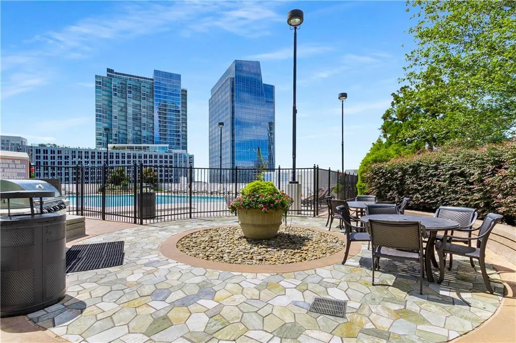 3324 Peachtree Road Ne Unit 1419, Atlanta, Georgia 30326, 2 Bedrooms Bedrooms, ,2 BathroomsBathrooms,Residential,For Sale,3324 Peachtree Road Ne Unit 1419,7637982