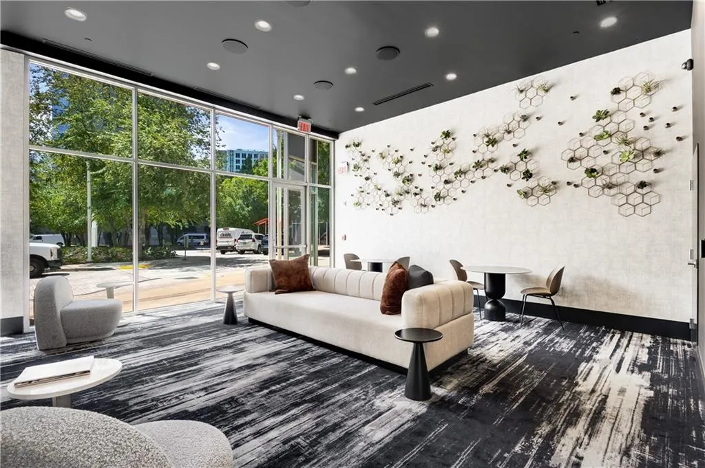 3324 Peachtree Road Ne Unit 1419, Atlanta, Georgia 30326, 2 Bedrooms Bedrooms, ,2 BathroomsBathrooms,Residential,For Sale,3324 Peachtree Road Ne Unit 1419,7637982