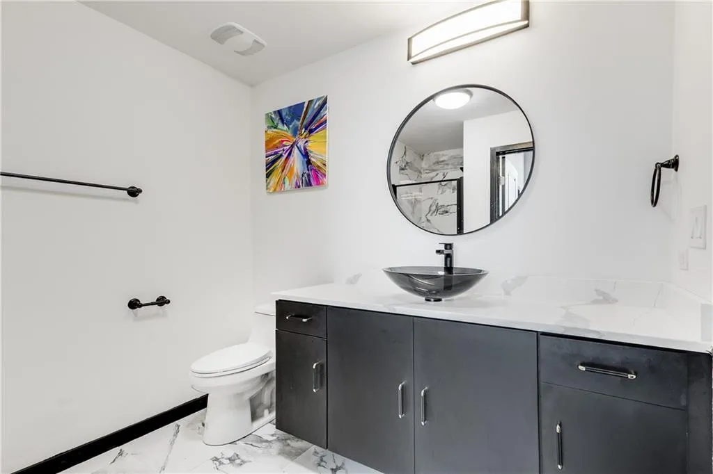 3324 Peachtree Road Ne Unit 1419, Atlanta, Georgia 30326, 2 Bedrooms Bedrooms, ,2 BathroomsBathrooms,Residential,For Sale,3324 Peachtree Road Ne Unit 1419,7637982