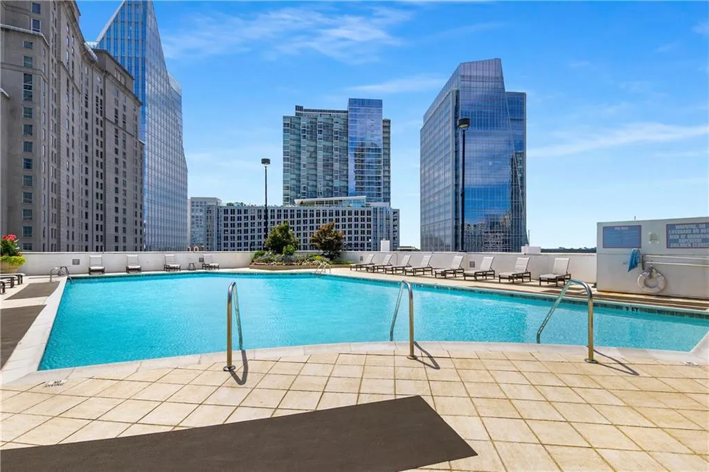 3324 Peachtree Road Ne Unit 1419, Atlanta, Georgia 30326, 2 Bedrooms Bedrooms, ,2 BathroomsBathrooms,Residential,For Sale,3324 Peachtree Road Ne Unit 1419,7637982
