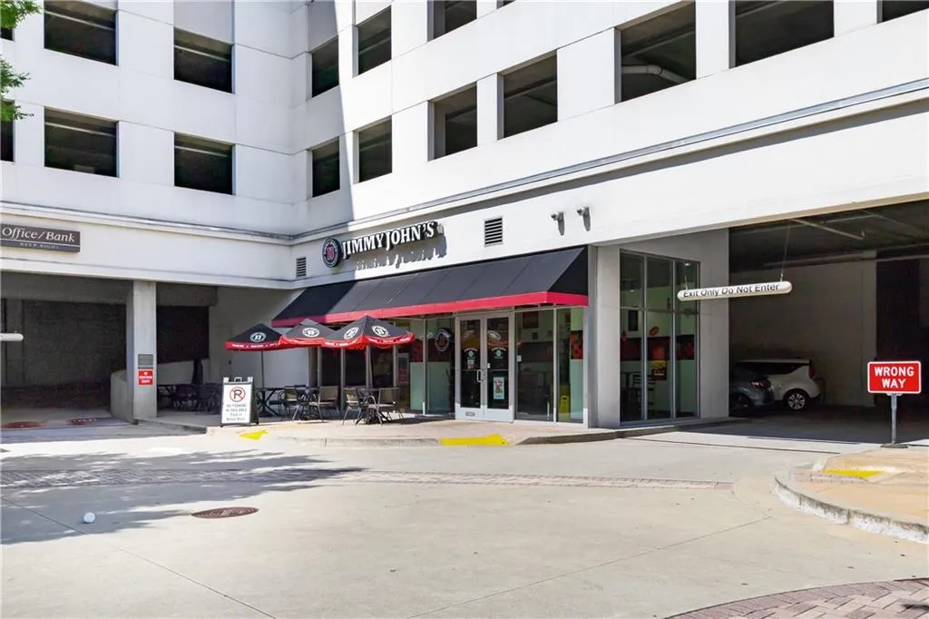 3324 Peachtree Road Ne Unit 1419, Atlanta, Georgia 30326, 2 Bedrooms Bedrooms, ,2 BathroomsBathrooms,Residential,For Sale,3324 Peachtree Road Ne Unit 1419,7637982