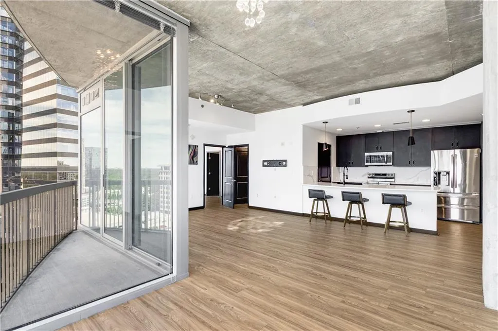 3324 Peachtree Road Ne Unit 1419, Atlanta, Georgia 30326, 2 Bedrooms Bedrooms, ,2 BathroomsBathrooms,Residential,For Sale,3324 Peachtree Road Ne Unit 1419,7637982