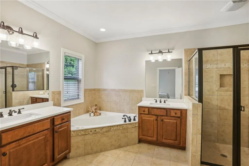 943 Delaronde Court, Atlanta, Georgia 30328, 4 Bedrooms Bedrooms, ,3 BathroomsBathrooms,Residential,Sold,943 Delaronde Court,7415452