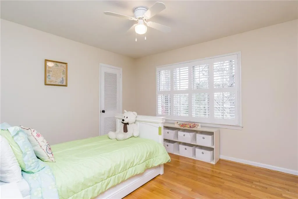 915 Starlight Drive Ne, Sandy Springs, Georgia 30342, 4 Bedrooms Bedrooms, ,3 BathroomsBathrooms,Residential,Sold,915 Starlight Drive Ne,5985578