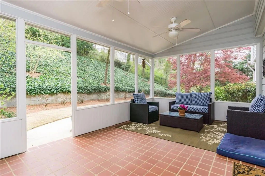 915 Starlight Drive Ne, Sandy Springs, Georgia 30342, 4 Bedrooms Bedrooms, ,3 BathroomsBathrooms,Residential,Sold,915 Starlight Drive Ne,5985578