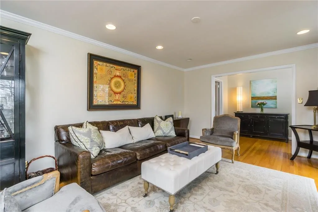 915 Starlight Drive Ne, Sandy Springs, Georgia 30342, 4 Bedrooms Bedrooms, ,3 BathroomsBathrooms,Residential,Sold,915 Starlight Drive Ne,5985578