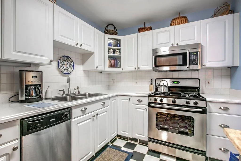 2965 Pharr Court S Unit 311, Atlanta, Georgia 30305, 1 Bedroom Bedrooms, ,1 BathroomBathrooms,Residential,Sold,2965 Pharr Court S Unit 311,6031969
