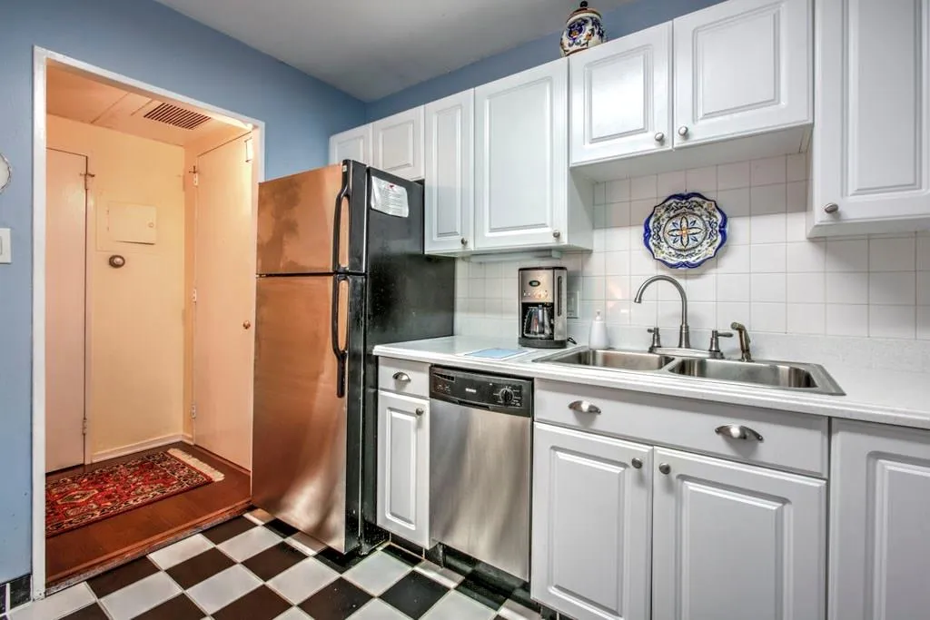 2965 Pharr Court S Unit 311, Atlanta, Georgia 30305, 1 Bedroom Bedrooms, ,1 BathroomBathrooms,Residential,Sold,2965 Pharr Court S Unit 311,6031969