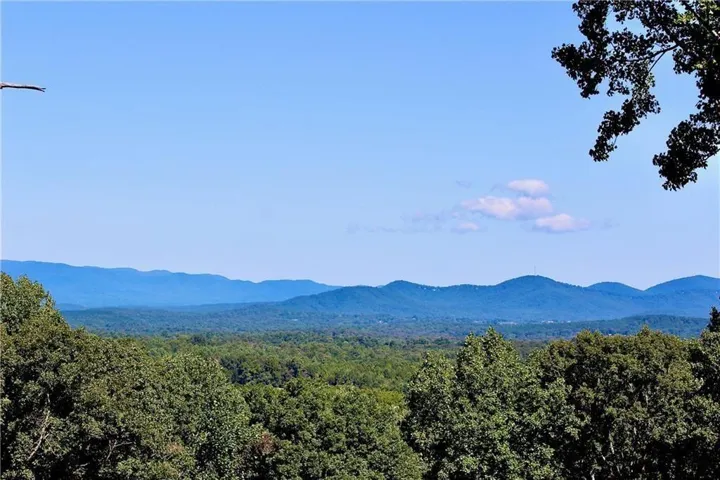135 Twisted Oak Rd, Talking Rock, Georgia 30175