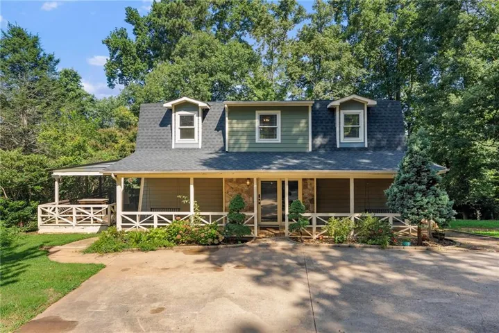 10 Capri Terrace, Gainesville, Georgia 30504