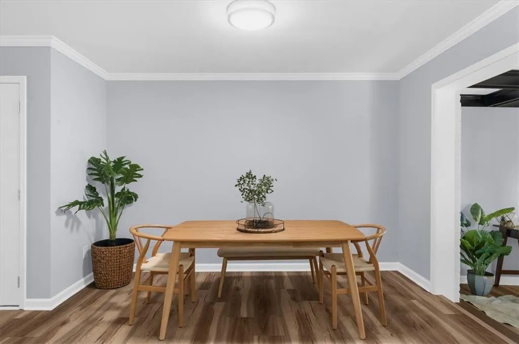 Lots of room for dining table