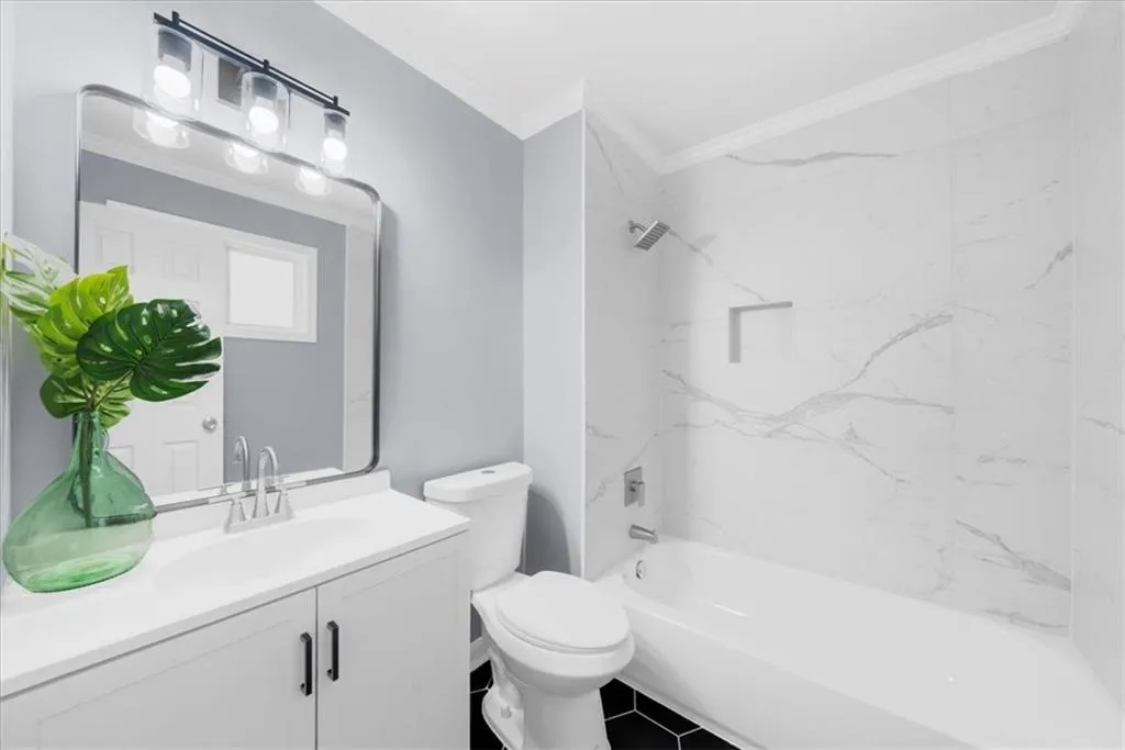 Bathroom 1 - ensuite to Bedroom 1
