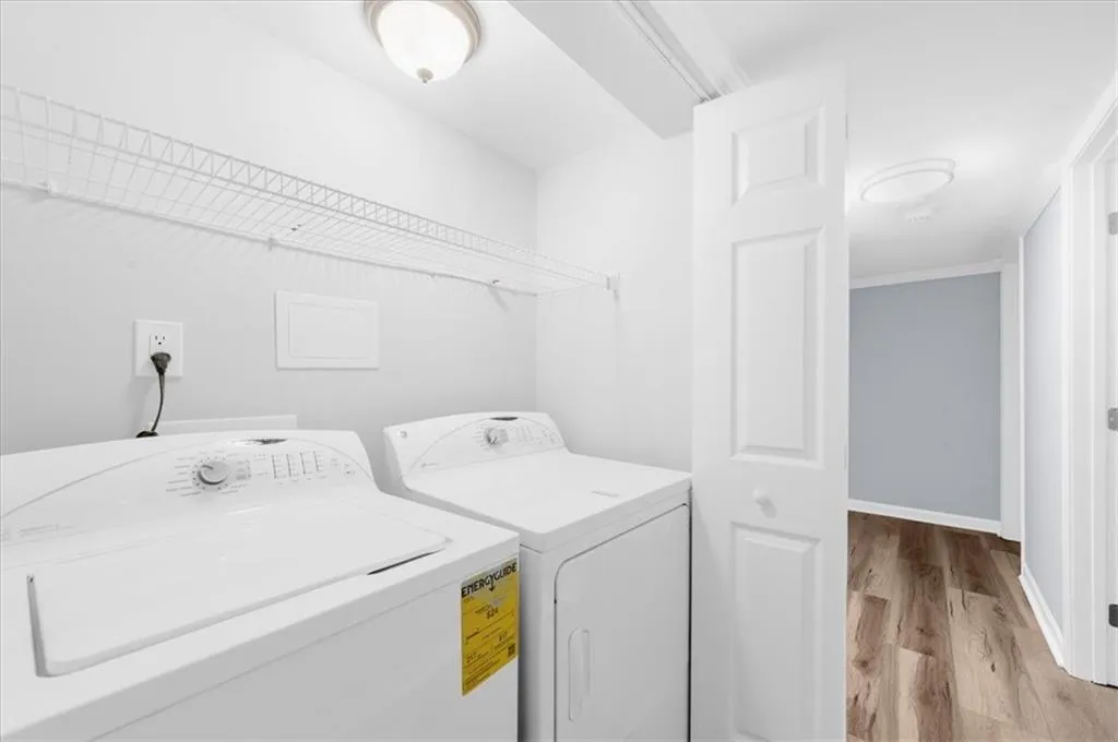 Washer & dryer stay with the home