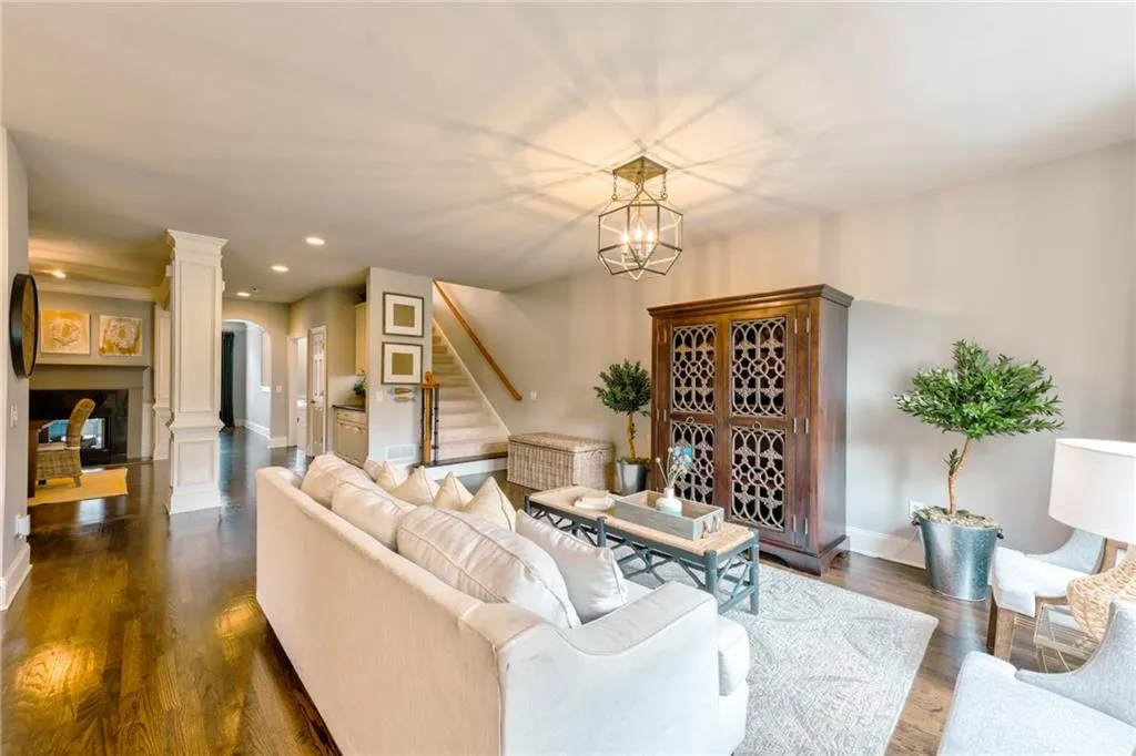 192 Mystic Court, Sandy Springs, Georgia 30342, 3 Bedrooms Bedrooms, ,3 BathroomsBathrooms,Residential,Sold,192 Mystic Court,7129044