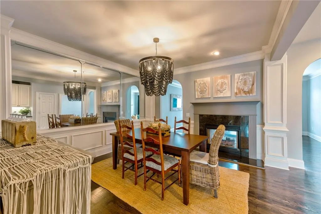 192 Mystic Court, Sandy Springs, Georgia 30342, 3 Bedrooms Bedrooms, ,3 BathroomsBathrooms,Residential,Sold,192 Mystic Court,7129044